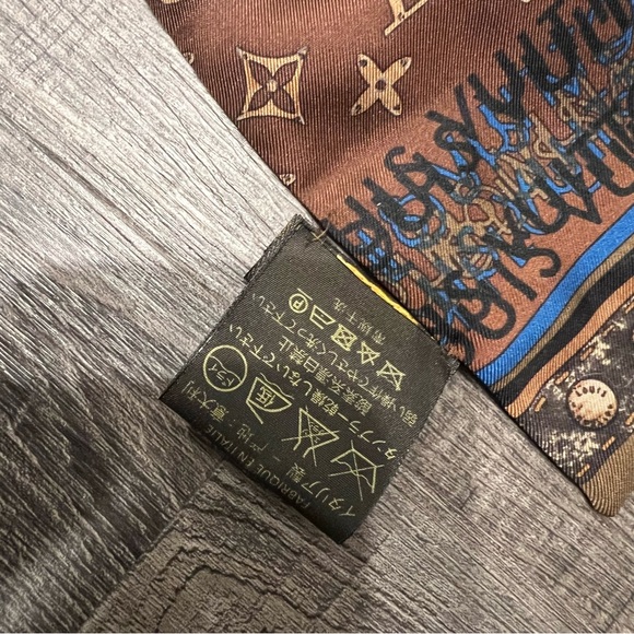 Louis Vuitton bandeau - Picture 4 of 8